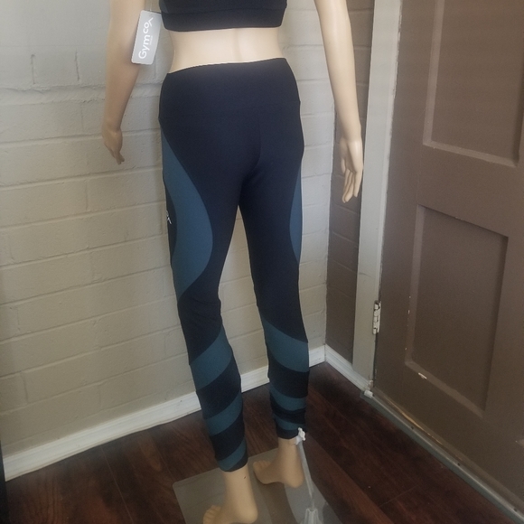 Sport top and leggin - Picture 3 of 4